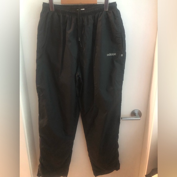 ADIDAS L - Picture 7 of 8